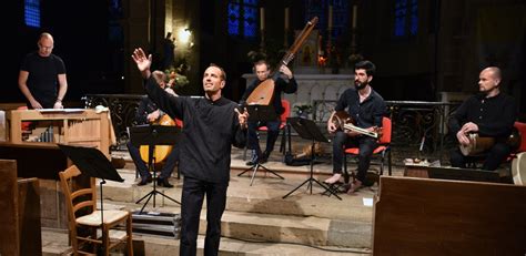 Concert de Reza Sadeghi: Mélodies persanes envoûtantes et retour triomphal!